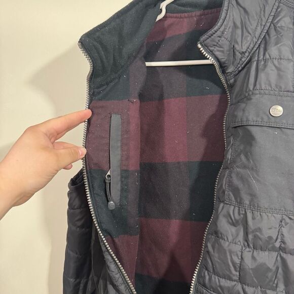 Carhartt Reversible Black Full Zip Puffer Vest - Picture 4 of 7